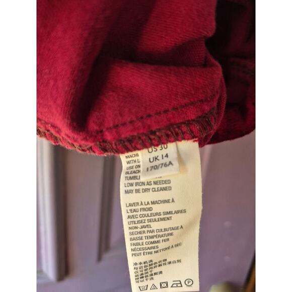 Free People burgundy velvet mini skirt with stretch womens size 30 or size 8 - Picture 4 of 4